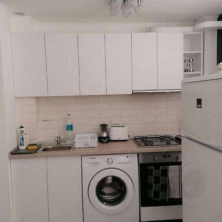 White Studio Apartment Cluj-Napoca Ngoại thất bức ảnh
